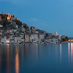 San By Guide Villa *