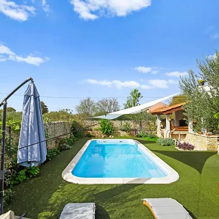 Βίλα San By Guide