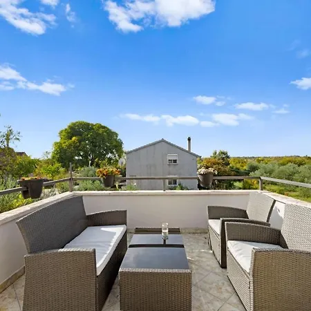 San By Guide * Mratovo