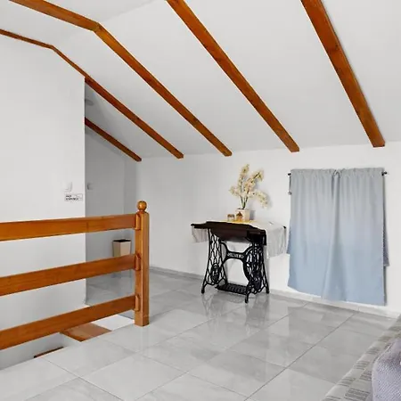 San By Guide וילה *