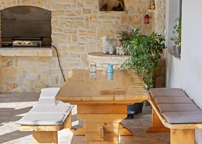 San By Guide * Mratovo