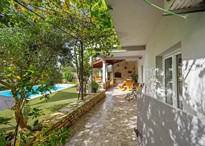 Villa San By Guide *