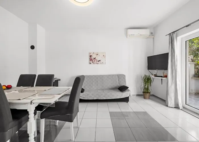 San By Guide * Mratovo