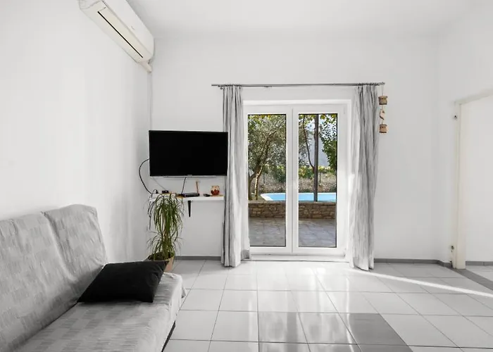 San By Guide Mratovo