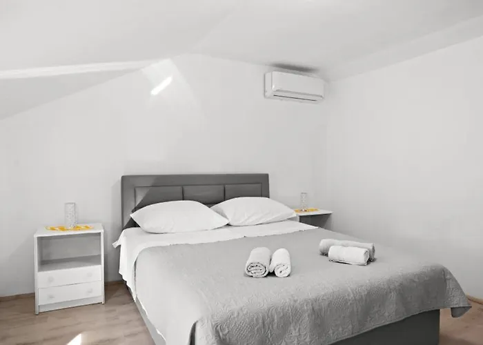 Villa San By Guide Mratovo