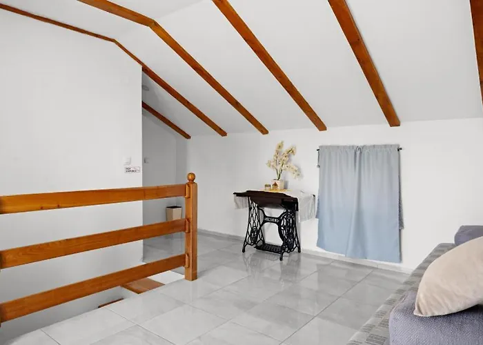 San By Guide Villa *