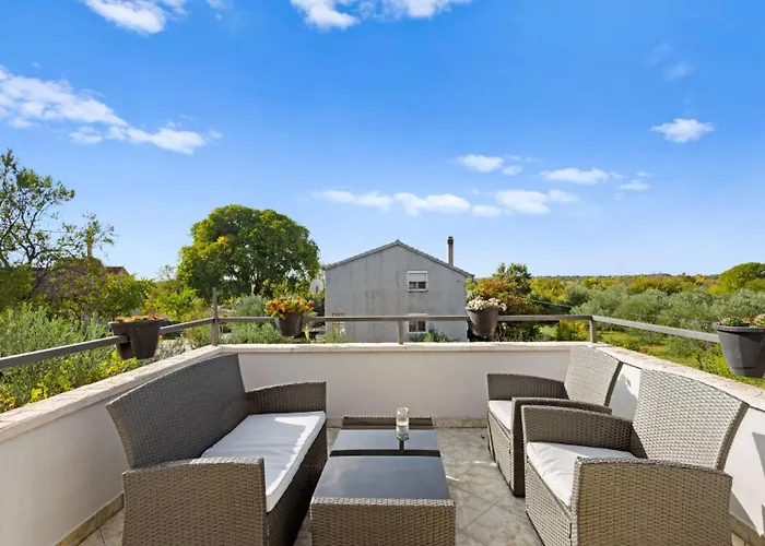 Villa San By Guide *