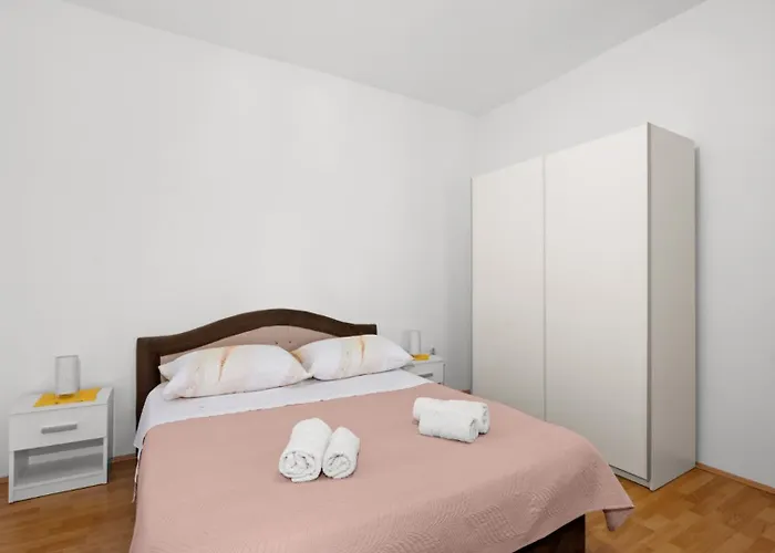 San By Guide Villa *