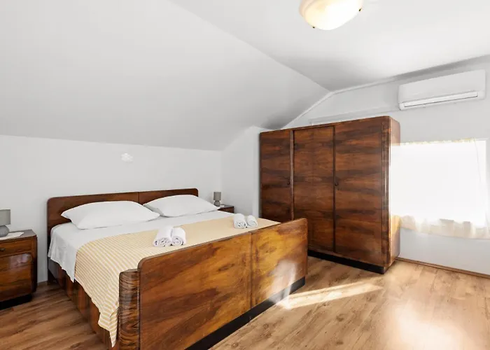 Villa San By Guide Mratovo