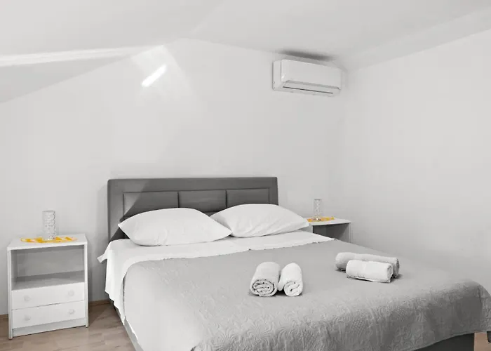 San By Guide * Mratovo